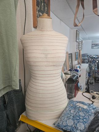 Maniquí de costura vintage