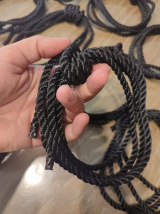 12 cuerdas o cabos para nudos