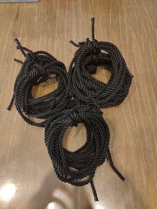 12 cuerdas o cabos para nudos