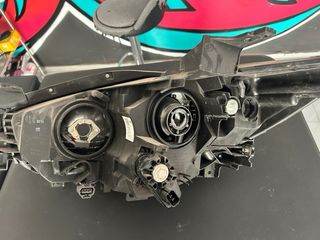 Faro Mazda 3 (09-13) Delantero Derecho