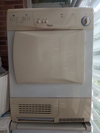 Secadora Whirlpool - usada
