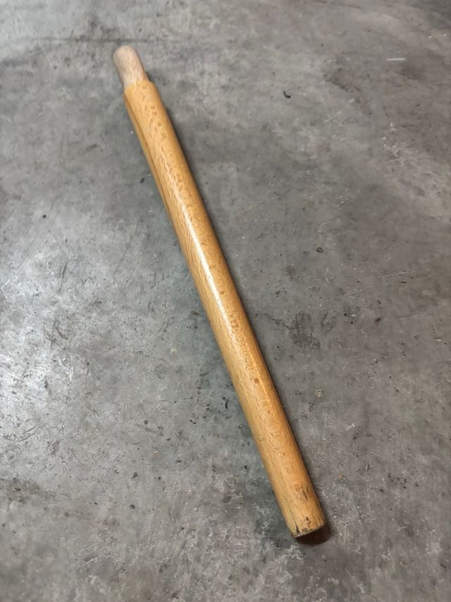 43 Patas silla madera marrón