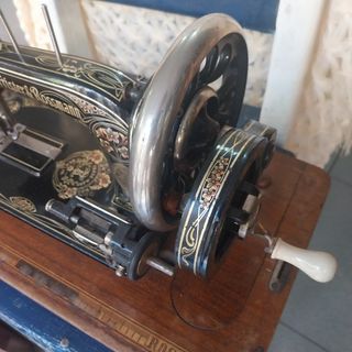 Máquina coser Frister & Rossmann antigua