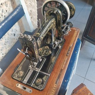 Máquina coser Frister & Rossmann antigua