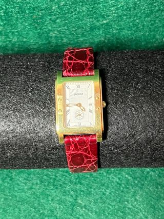 Reloj Jaguar clasico dorado y rojo vintage mujer.