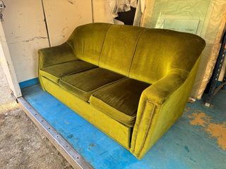 Sofá cama vintage verde oliva