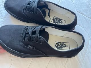Vans Authentic negras - Talla 39