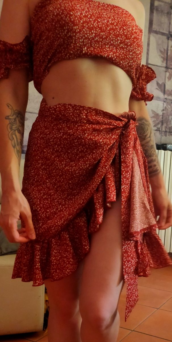 Completo rosso Shein estivo