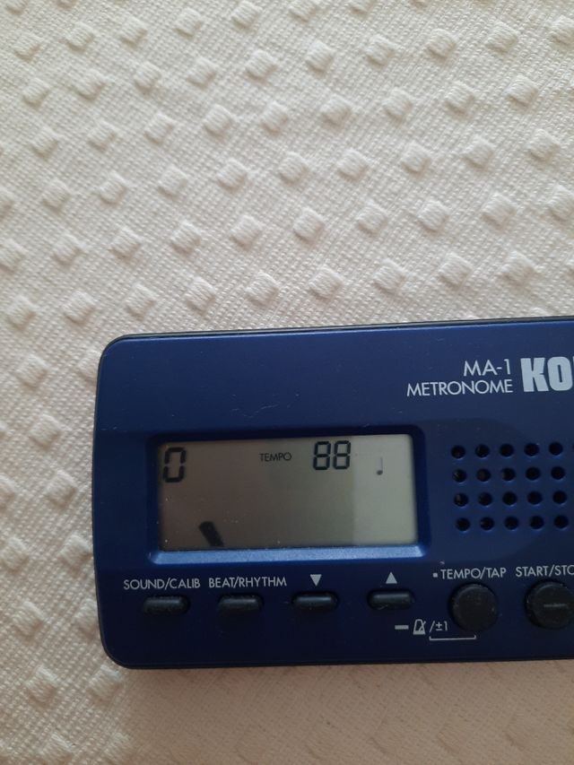 Metrónomo Korg MA-1 - Afinador