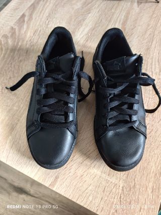 Zapatillas Adidas Samba y Puma negras