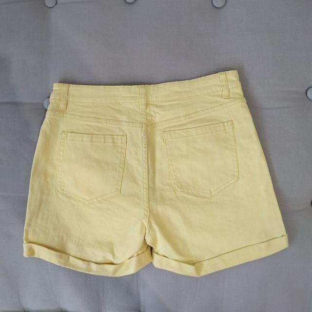 Shorts vaqueros amarillos mujer