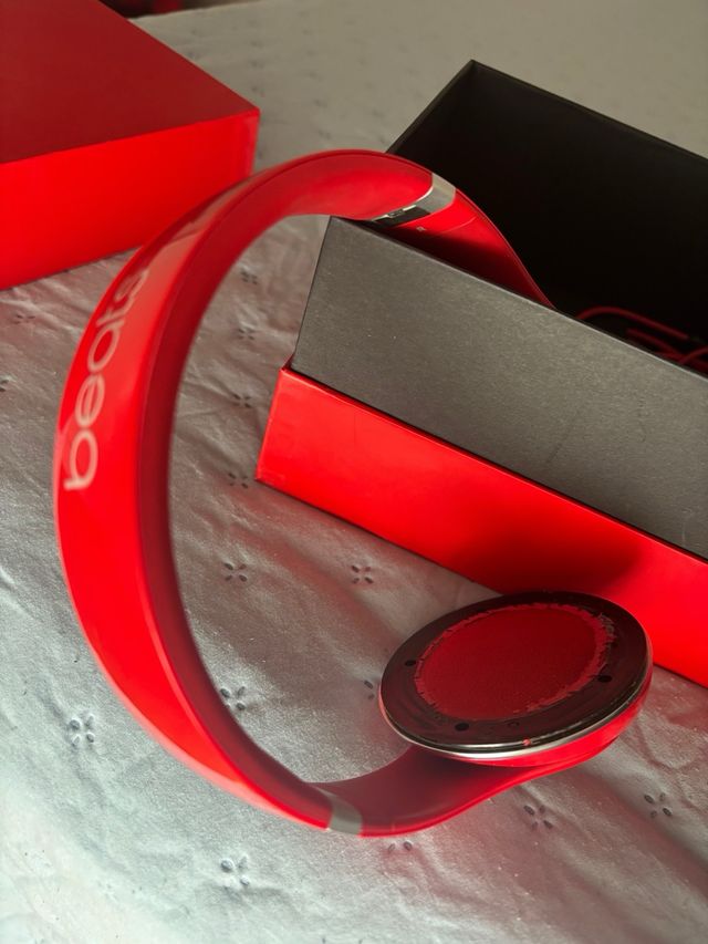Auriculares Beats Studio rojos