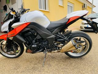 Kawasaki Z1000 - buen estado -posible cambio