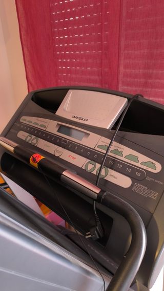 Cinta de Correr WESLO Cadence 26.0 - usada