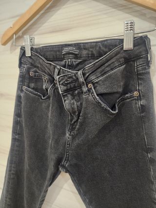 2 pantalones vaqueros Zara