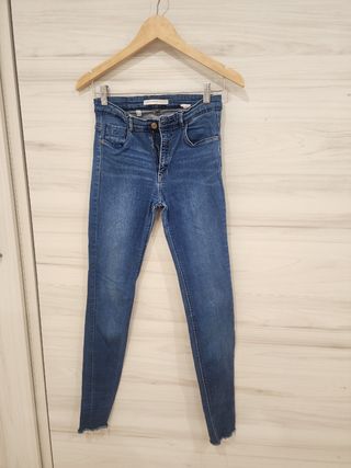 2 pantalones vaqueros Zara