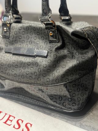 Bolso Guess negro - elegante