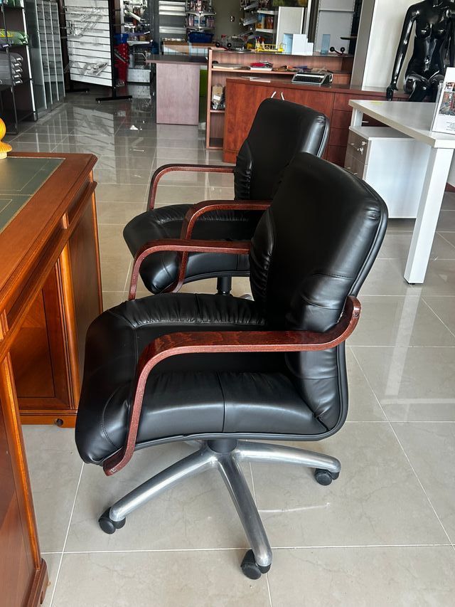 Sillas confidente elegantes. 2 uds