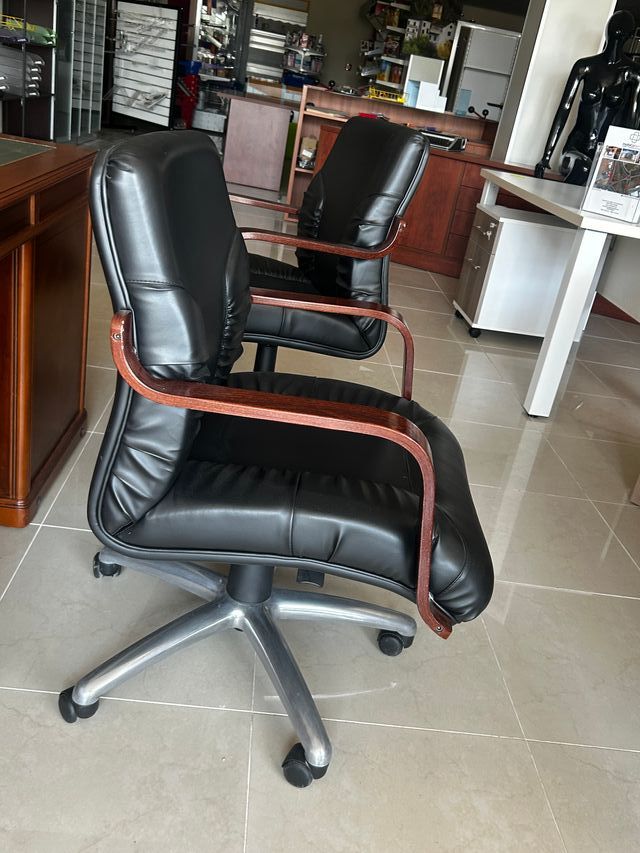 Sillas confidente elegantes. 2 uds