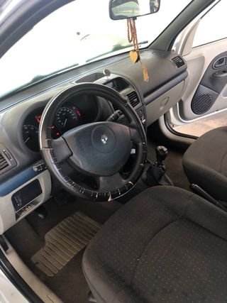 Renault Clio 2004