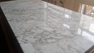 Cómoda antigua 3 cajones mármol