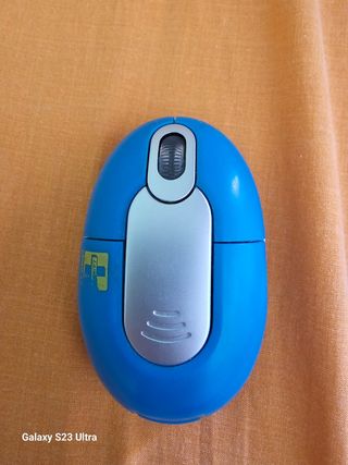 Ratón inalámbrico azul
