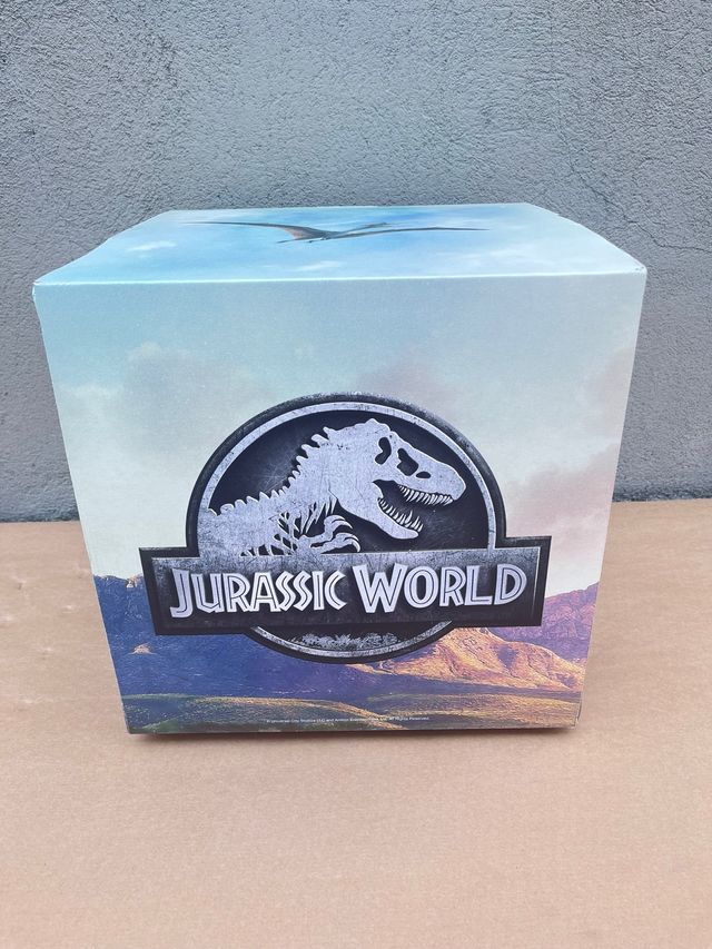 Caja Jurassic World Coleccionable