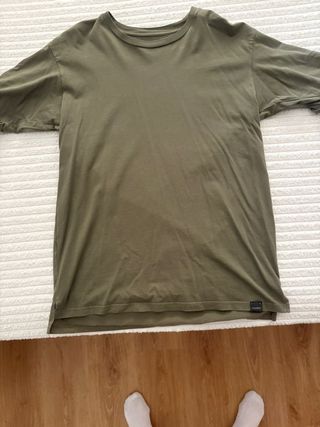 Camiseta Pull & Bear verde oliva - Talla L