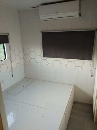 Caravana semi-reboque equipada