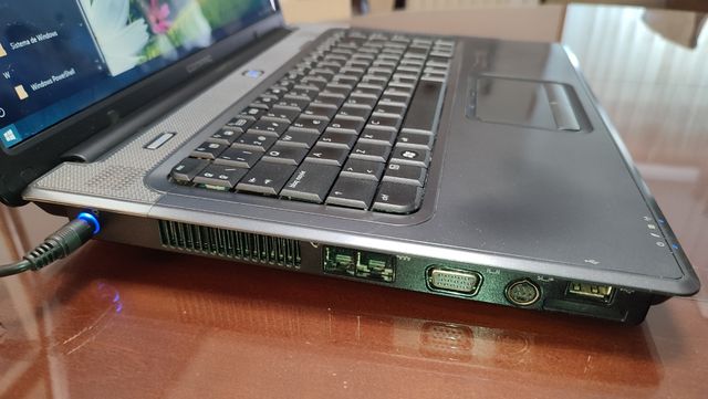 Portátil Compaq Presario C700 con Windows 10