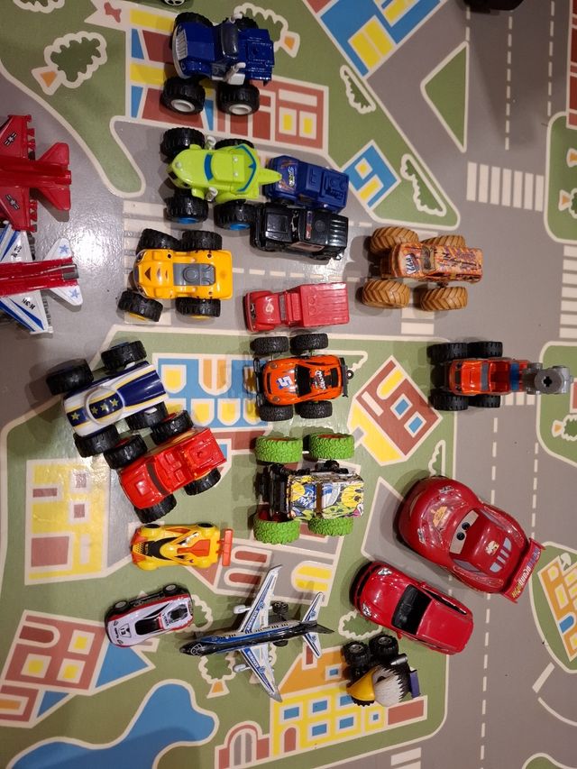 Coche juguetes, cubo