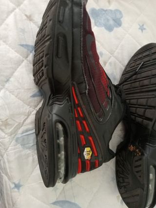 Nike Air Max Plus TN - rojas y negras - 38
