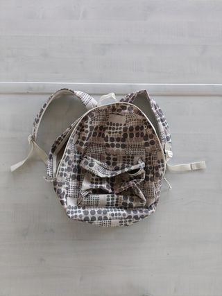 Mochila juvenil tonos gris