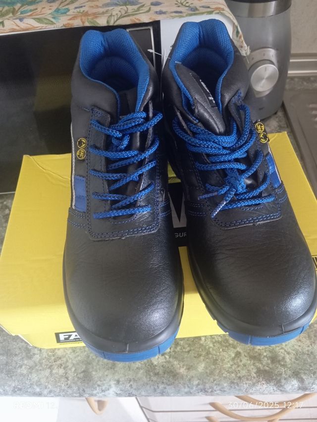 Botas seguridad FAL - negras y azules