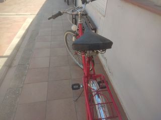 Bicicleta BH clásica roja