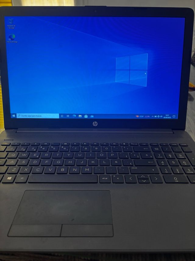 Portátil HP 250 G7 Notebook