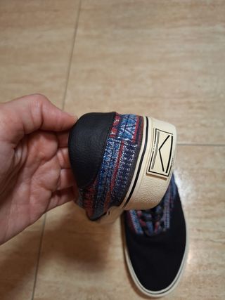 Zapatillas tipo vans étnicas negras