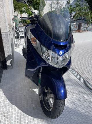 Vendo Moto suzuki Burgman 250