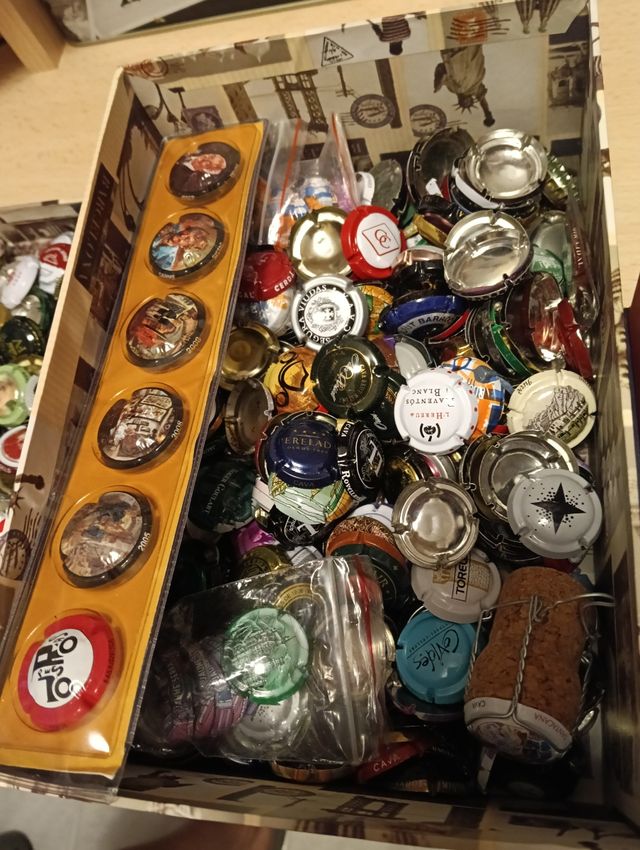 Chapas de cava variadas