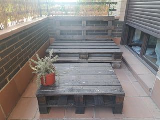 Sofá y mesa jardín - Palets reciclados