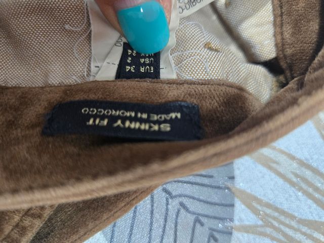 Pantalones terciopelo Massimo Dutti XS