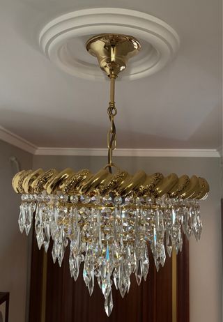 Lámpara de cristal dorada