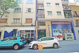 Local comercial en alquiler en Palos de Moguer en Madrid