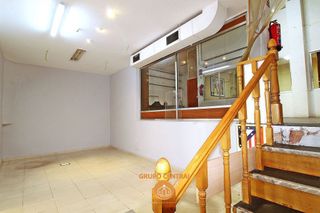 Local comercial en alquiler en Palos de Moguer en Madrid