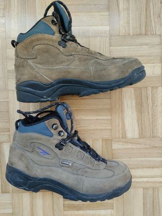 Bota trekking Hi-Tec marrón wáter proof