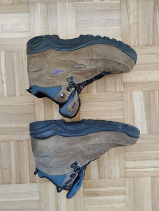 Bota trekking Hi-Tec marrón wáter proof