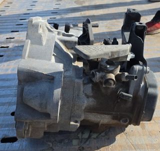CAJA CAMBIOS AUDI A1 1.6 TDI 2010 MZM