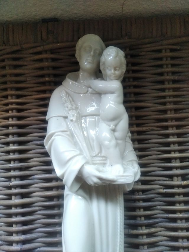 Figura San Antonio de Padua.. mármol