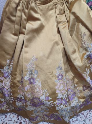 Vestidos Bellezas Alicantinas: telas preciosas