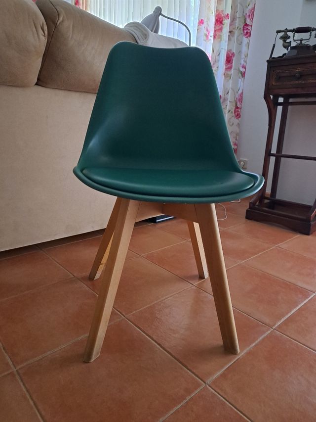 Silla nórdica verde